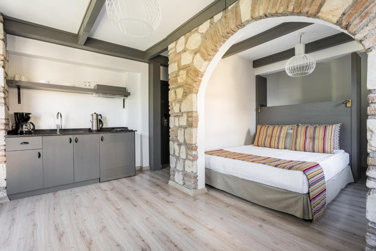 Lovely Studio Flat Near Hadrians Gate Apartment Antalya Exterior foto